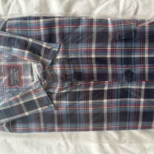UNTUCKit Men's Navy and Red Plaid Shirt